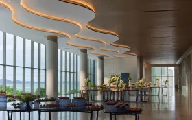 Halo Foyer